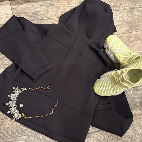 Lululemon unleash strength hoodie - Picture 6 of 7